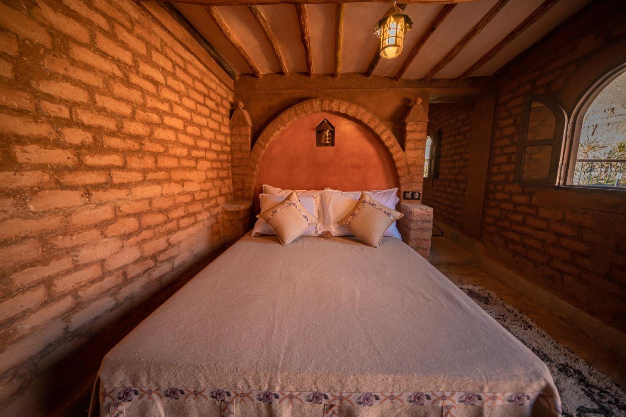 Ouednoujoum Ecolodge & Spa Уарзазат Экстерьер фото