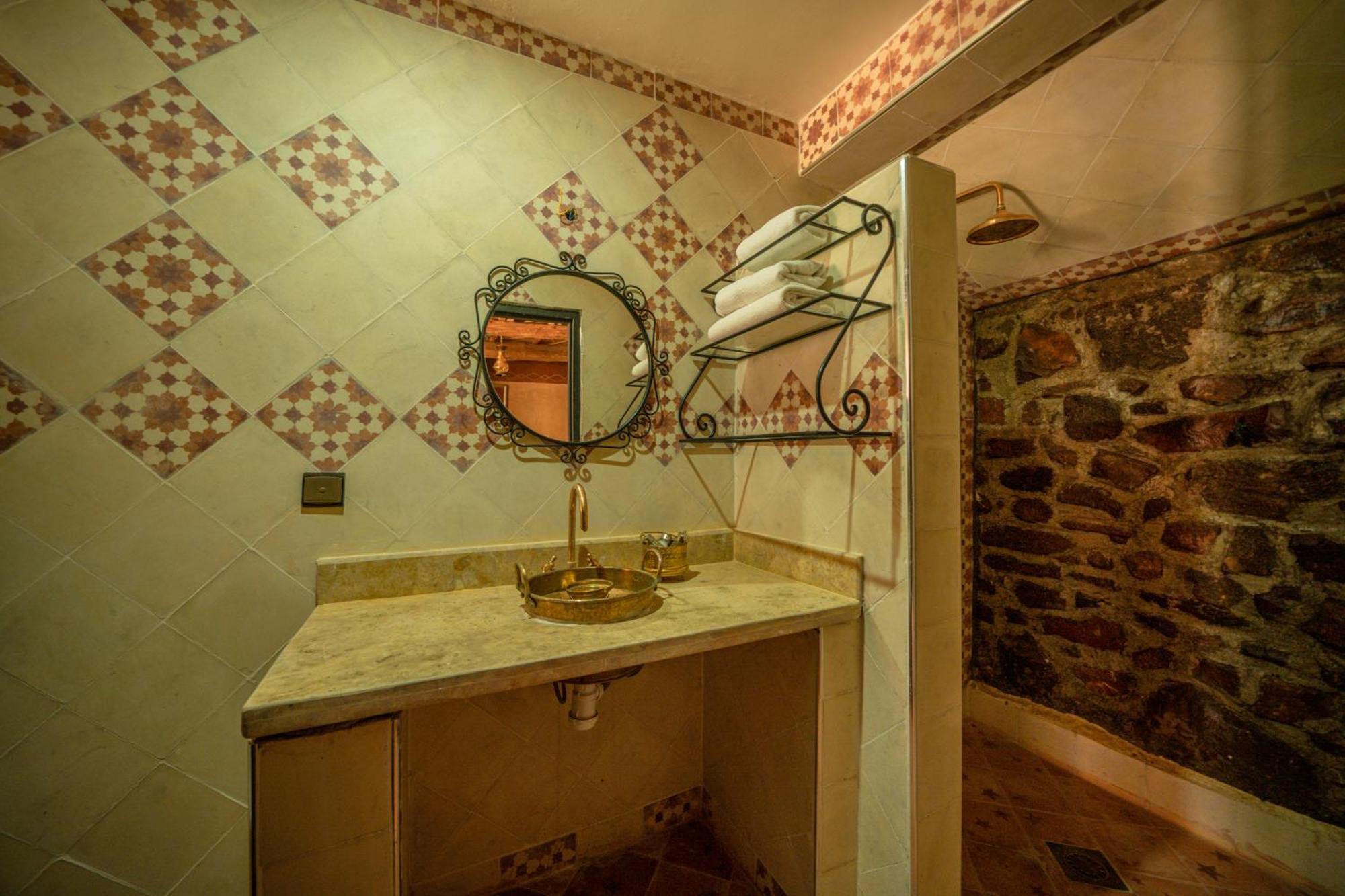 Ouednoujoum Ecolodge & Spa Уарзазат Экстерьер фото